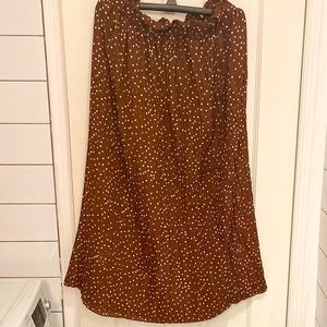 Pleated Polka Dot Maxi Skirt with pockets!!